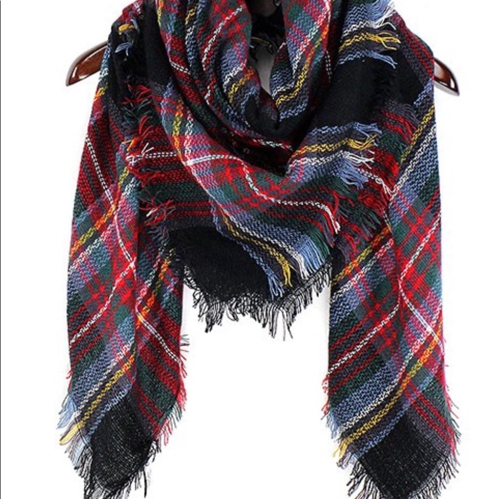 Scarf black and red plaid